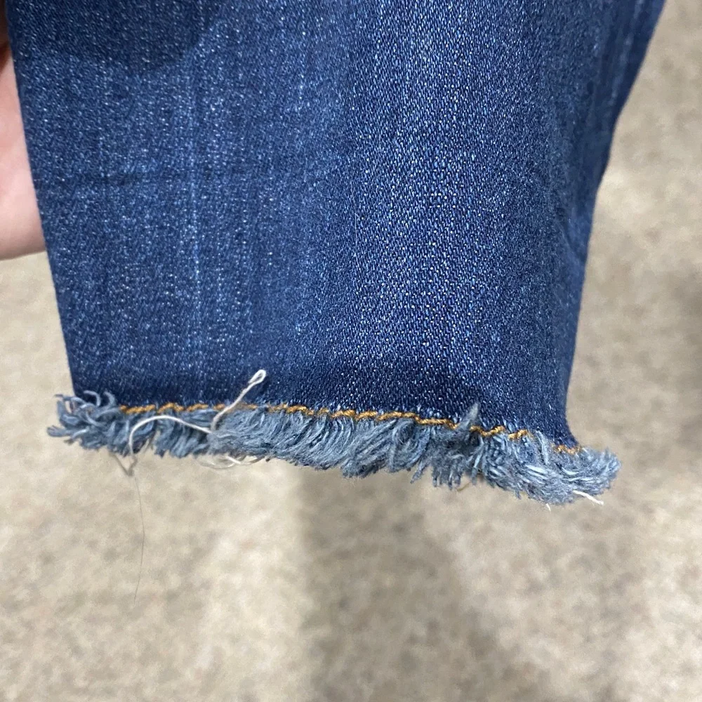 Torrid Dark Blue Distressed Ankle Jeans size 18. Waist 19 rise 10 length 27 - Picture 6 of 6